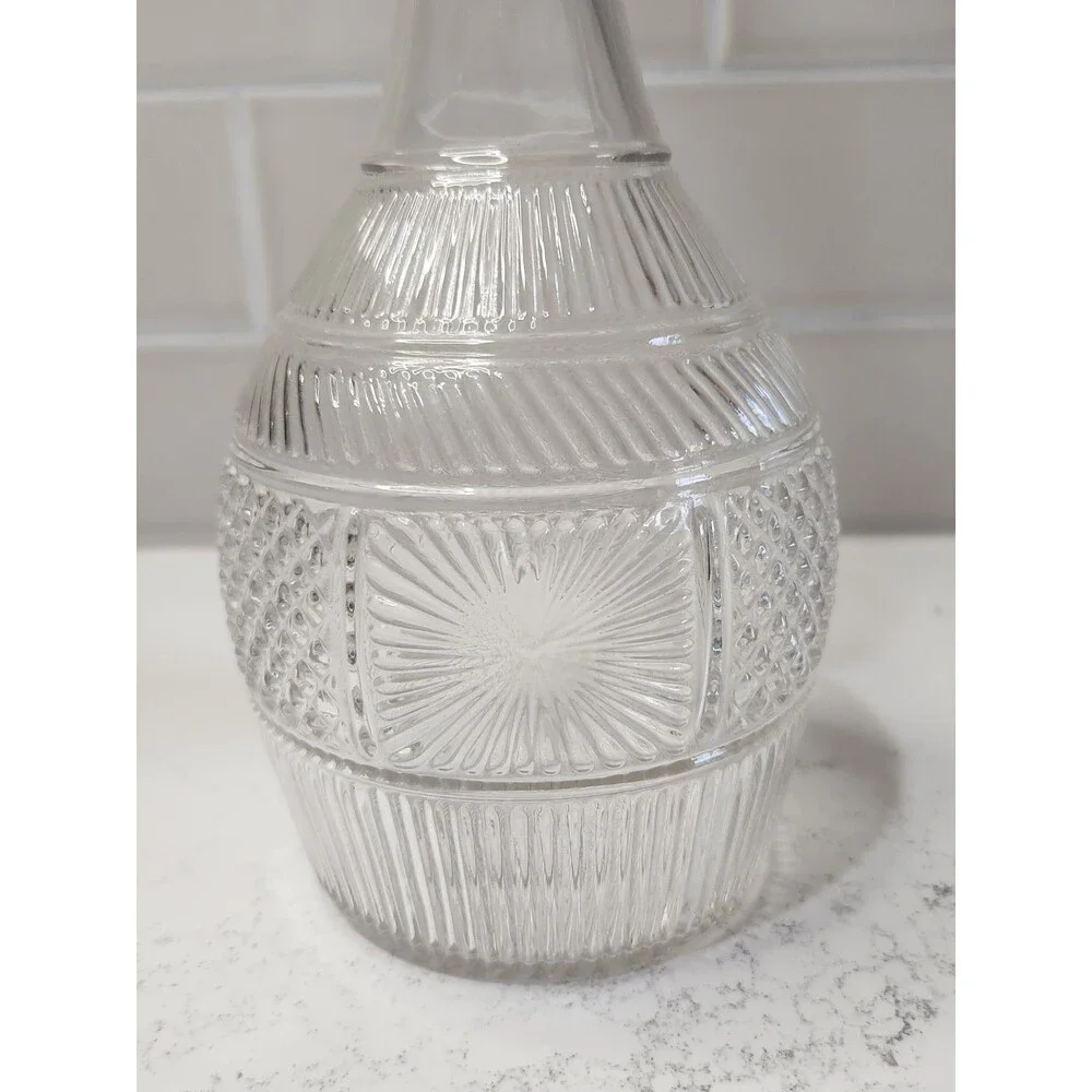 MMA Glass Decanter Metropolitan Museum Art Boston Diamond Sunburst Acorn Topper